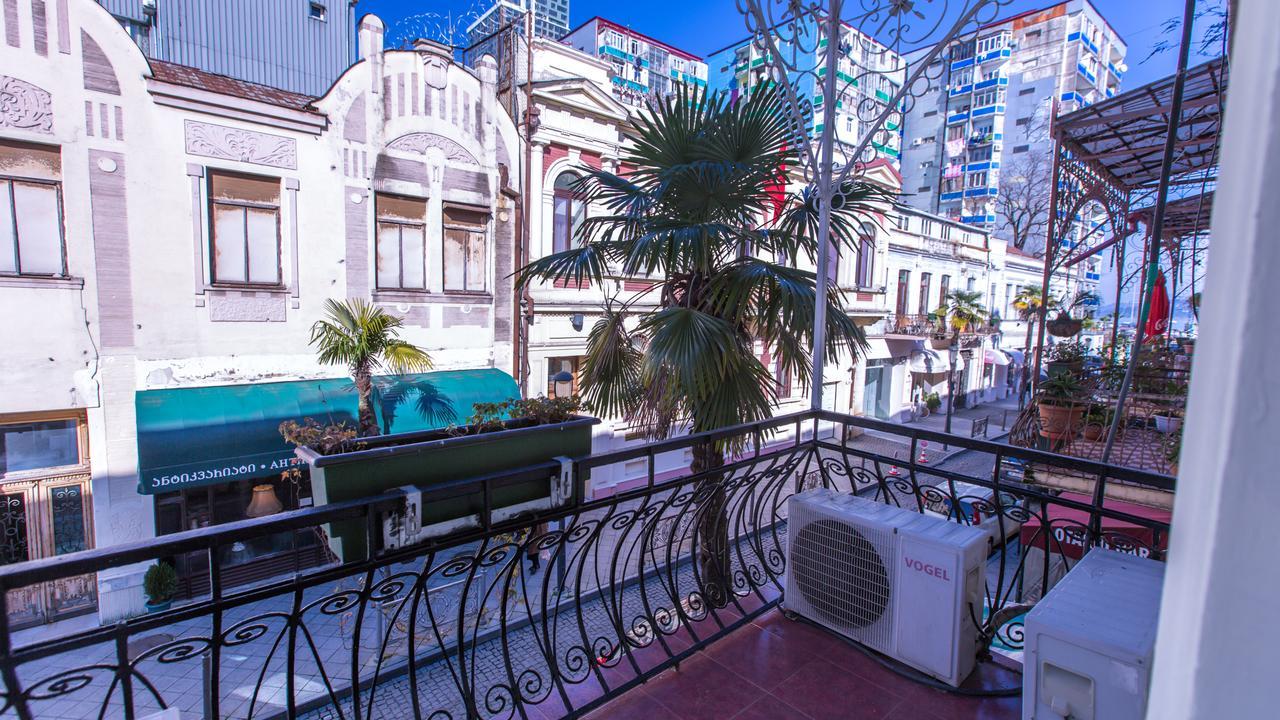 Hotel Cattaleya Batumi Luaran gambar