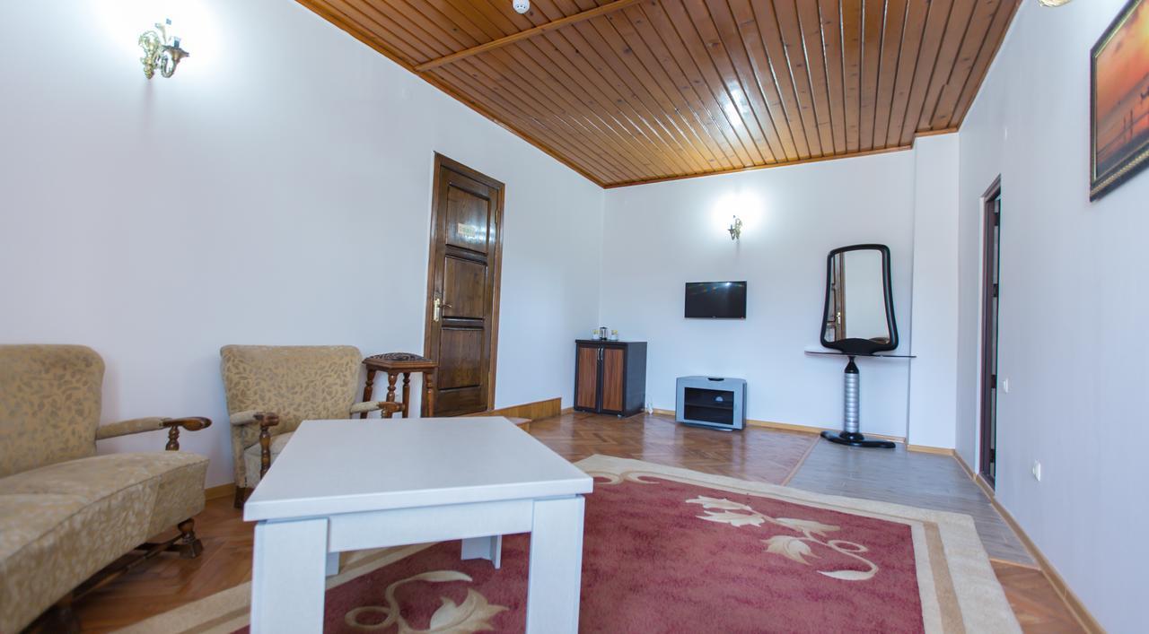 Hotel Cattaleya Batumi Luaran gambar
