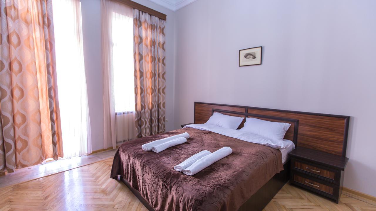 Hotel Cattaleya Batumi Luaran gambar